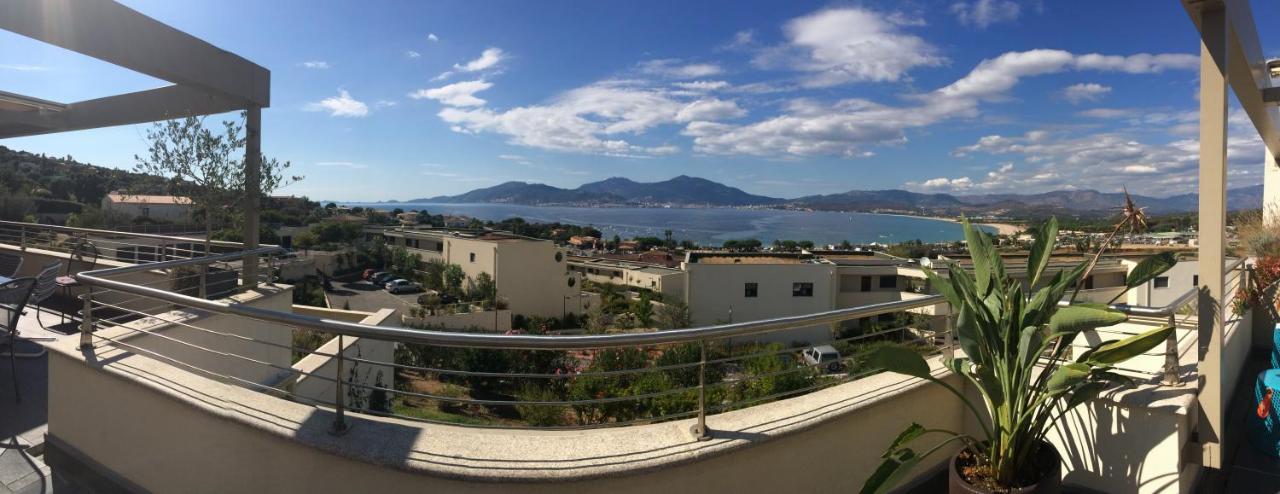 ポルティシオVue Magnifique Sur Baie Ajaccioアパートメント エクステリア 写真